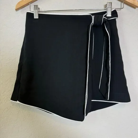 Diane Von Furstenberg Women's Black with White Trim Wrap Skort Size XXS - Picture 6 of 9
